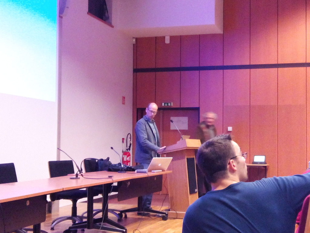 Conférence de Fabien Malbet sur la naissance des étoiles et la formation des planètes.