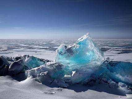 LA GLACE EST UNE ROCHE COMME LES AUTRES… OU PRESQUE